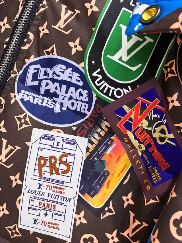 官网款2025秋冬新款羽绒服。这款号称羽绒服届最高端的