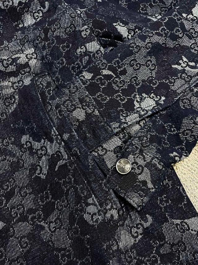 顶级杏色套装拼色织带拉链款休闲套装，logo绣花经典黑白织带融合百