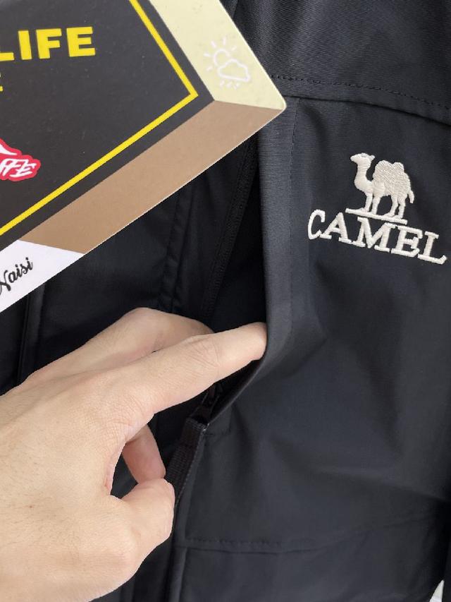 官网款2025秋冬新款羽绒服。这款号称羽绒服届最高端的