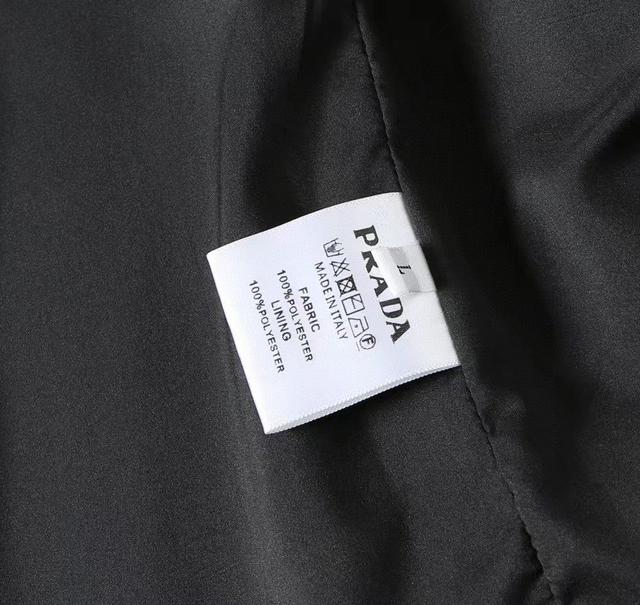 高品质2024秋新款夹克外套，秀场新品‼品相非常完美