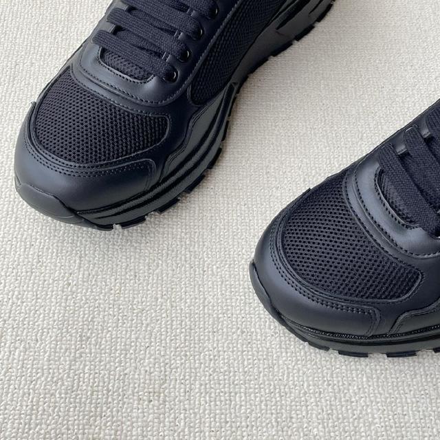 普拉达官网同步、运动休闲男鞋 此是意大利著名