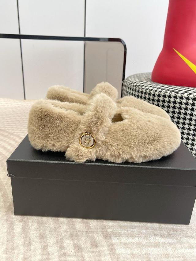 这款毛毛玛丽珍真的是真太可爱了 柔软蓬松的毛毛，舒服暖脚!