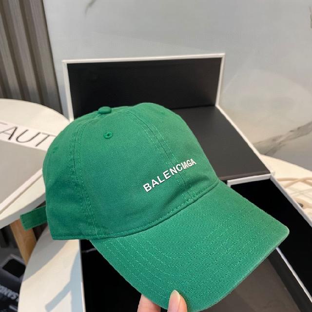 巴黎世家 棒球帽我家对巴黎世家的工艺已经是炉火纯青了 必