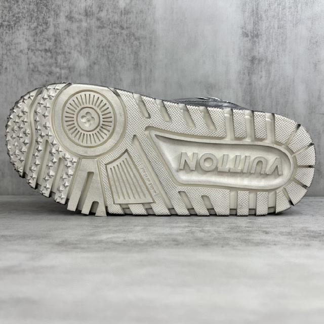 LV Louis Vuitton 23S走秀款Trainer 水染胖丁面包滑板鞋