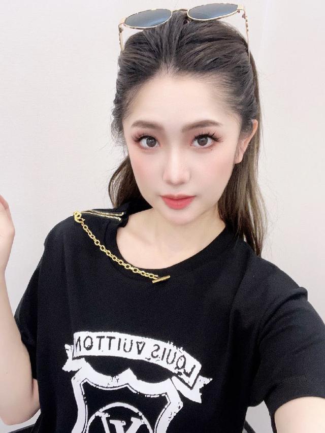 原单狠货女装 配包装老花卷边拖地牛仔短裤 细节图