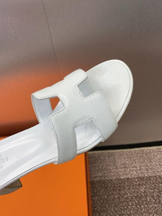 Hermes 春夏经典款 Oran 拼色工字拖女鞋  H家粗跟圆头露趾果