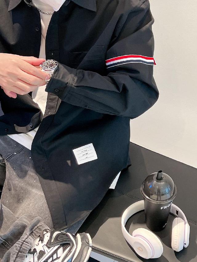 面料采用订染高密格纹面料 起订量1000米 螺纹 拼接针织面料8条布起订