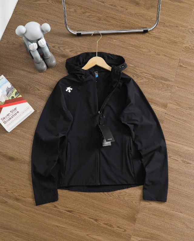 女士户外冰丝凉感防晒皮肤衣 面料科技: 轻量化防晒 耐磨透气