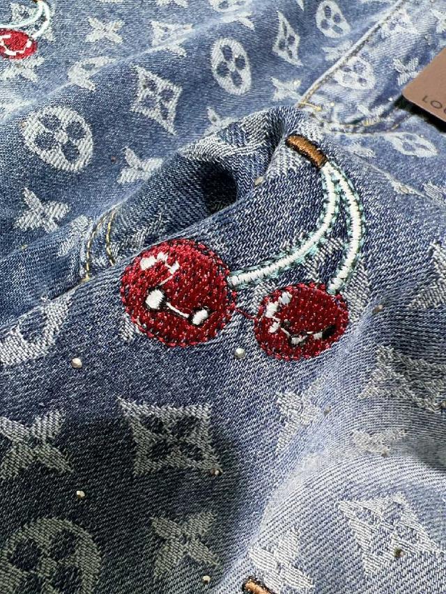 轻奢花朵提花烫钻高品质牛仔裤
