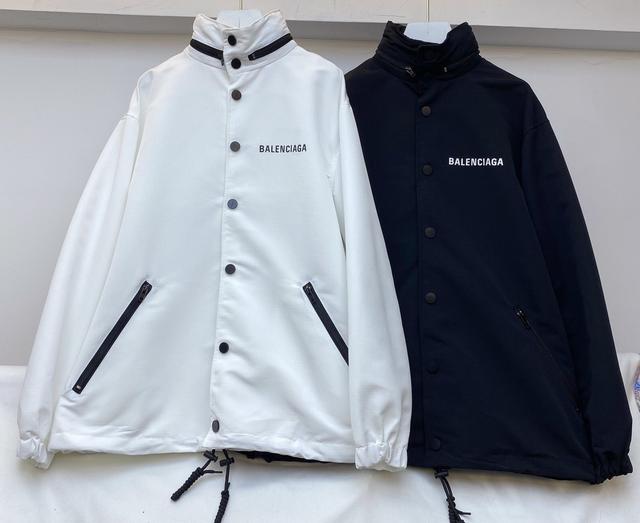 B家新款風衣