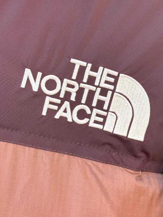 𝗧𝗵𝗲 𝗡𝗼𝗿𝘁𝗵 𝗙𝗮𝗰𝗲｜北面1996 Nuptse 经典款/北面羽绒服