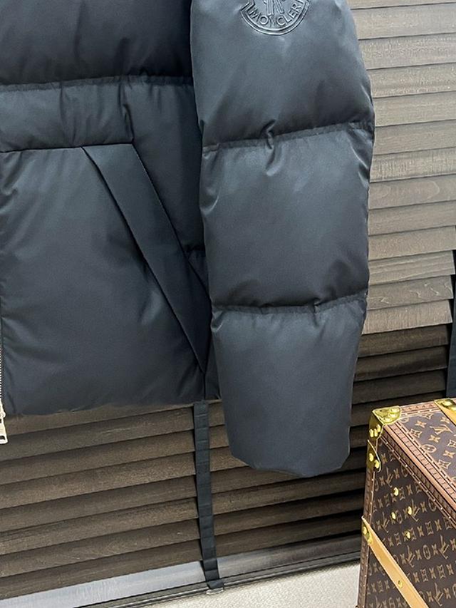 Moncler-蒙口 25秋冬男士时尚羽绒服