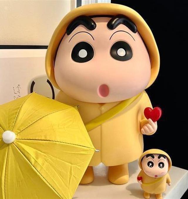 ins新款雨衣蠟筆小新比心♥️存錢筒公仔(預購)