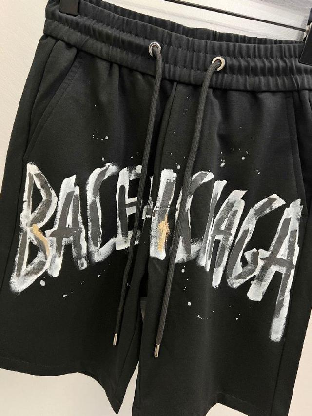 细节无可挑剔，顶级辅料配备，原版logo设计理念，手感细腻柔软