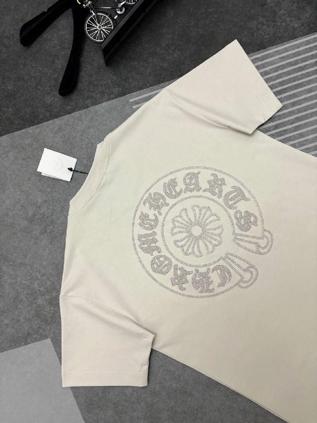 高支高密双纱300克超舒适纯棉面料，整体的触感舒适，亲肤效果也是极佳