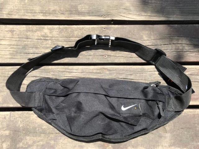 Nike耐克小腰包男女多功能旅行包跑步运动单肩斜挎包骑行胸包超级火的nike耐克单肩