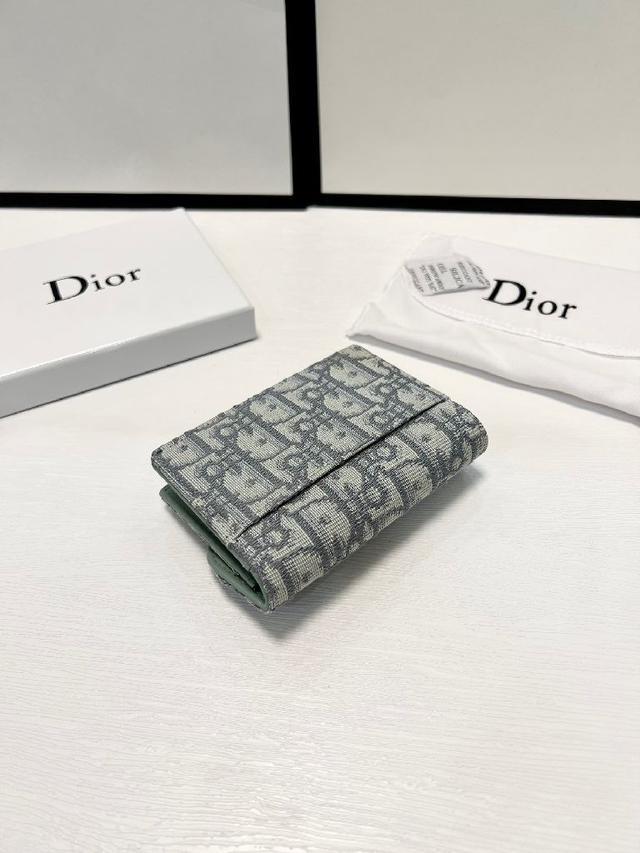 P550🎀🎀颜色 黑🎀尺寸 10x5🎀新款卡包，做工精细，小巧实用，多功能卡包必备款！