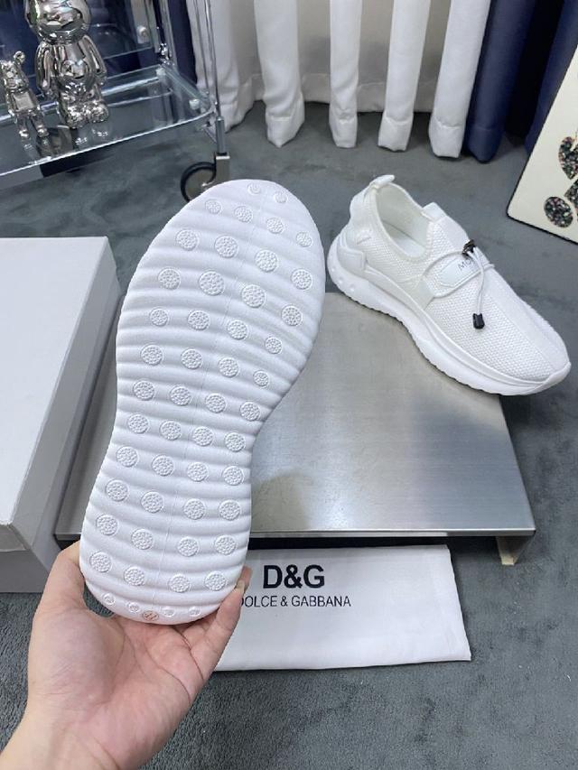 商品商标: MONCLER「蒙口」