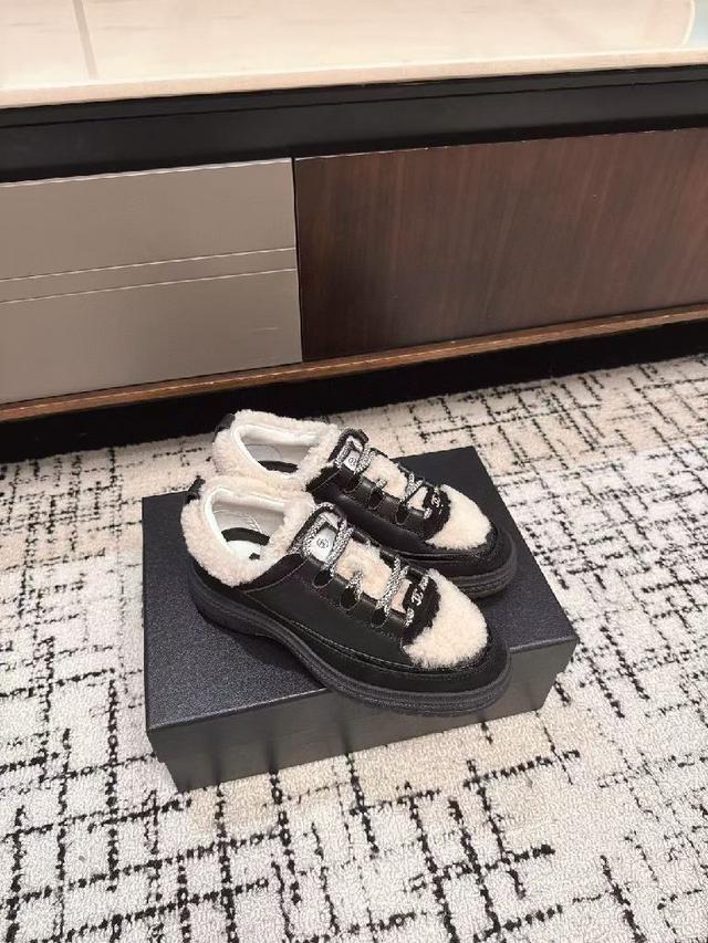 秋冬新款运动鞋 官网同步上 专柜断货王 各大博主社交日推款