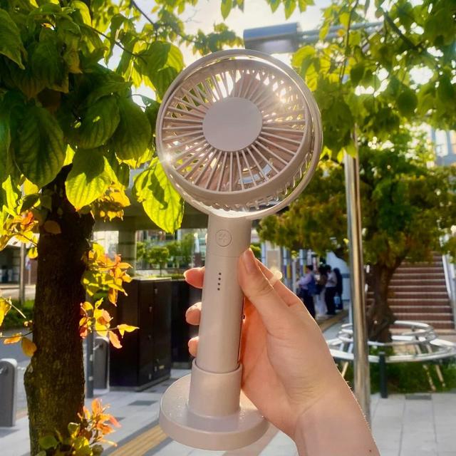 日本無印良品-大隻才夠力 可調式充電手持風扇 1隻 附行動電源功能