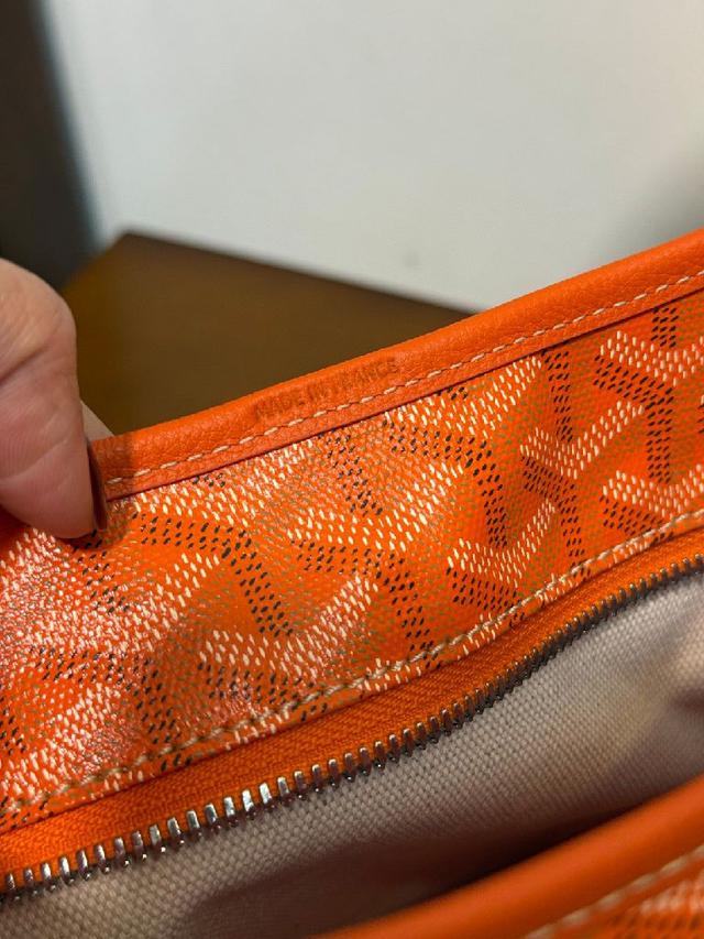 mini hobo实物大小刚好有拉链+子袋 比一般的小包刚好都大