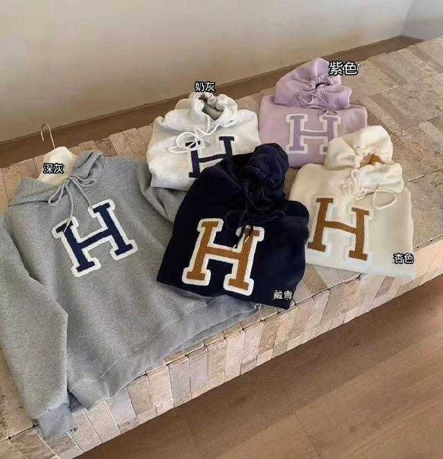 K1443-韓國H字母刺繡寬鬆連帽衣帽T