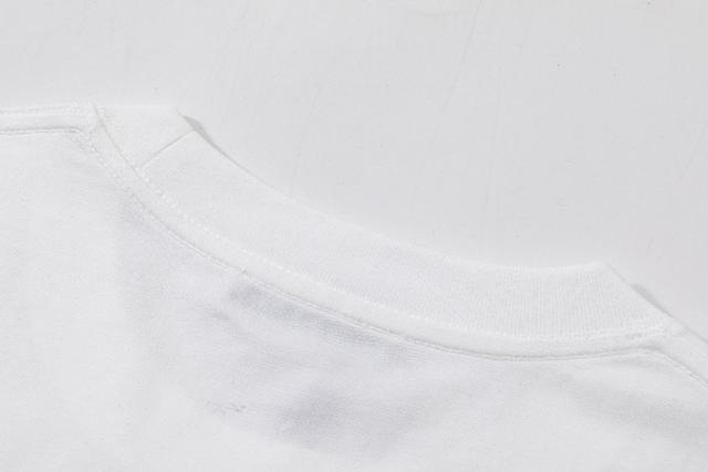 刺绣小字母logo圆领拼接短袖，高克重原版洗水面料