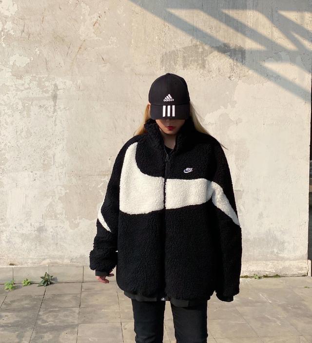 爆款Nike羊羔毛情侶外套