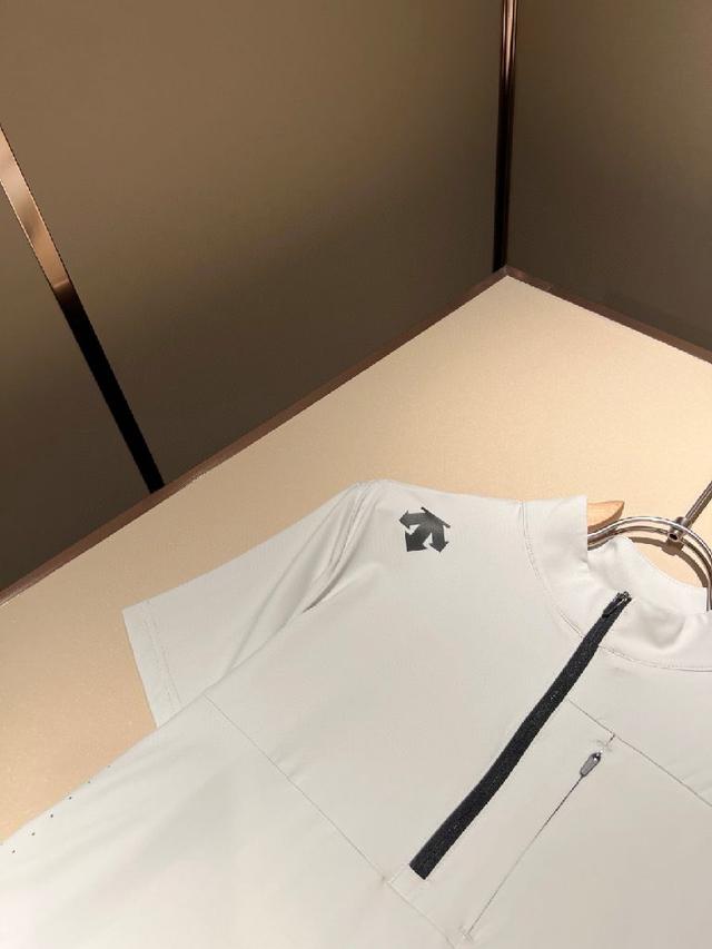 迪桑特DESCENTE 2025春夏新款男女同款👫休闲短袖，自1935年荣耀至今