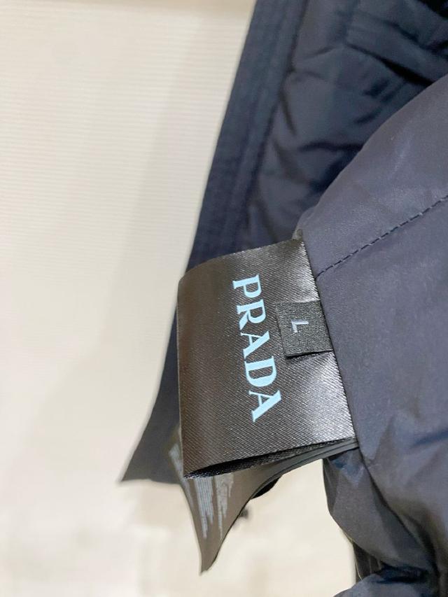 绒服届最高端的，全部90绒的三标齐全带着经典的Logo组合搭配