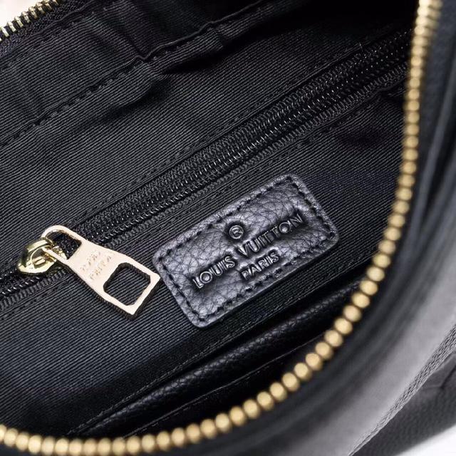 2021男士休闲系列👻👻👻挺阔流畅大方的楦型设计，以精湛