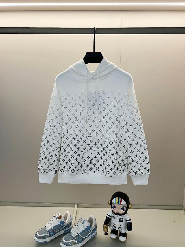 LOUISVUITTON/路易威登420克纯棉连帽卫衣 品牌字母老花渐变半身印花LOGO标识