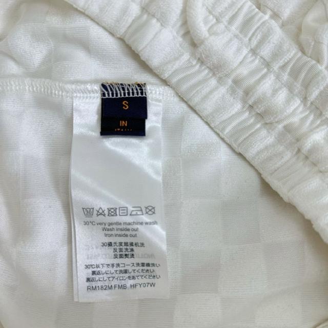 定制全棉毛巾面料满印提花，质感舒适度都是拉满的，上身简约百搭