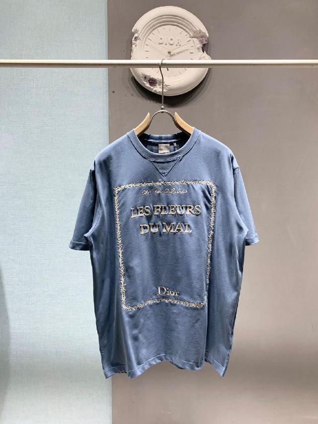 本款T恤采用全棉平纹面料打造，再洗水定型，克重330克