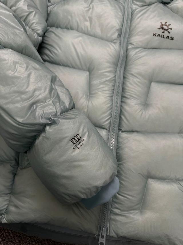 1000蓬松度！25年最火羽绒服出货！上得雪山，下得“厨房”受无数户外人追捧