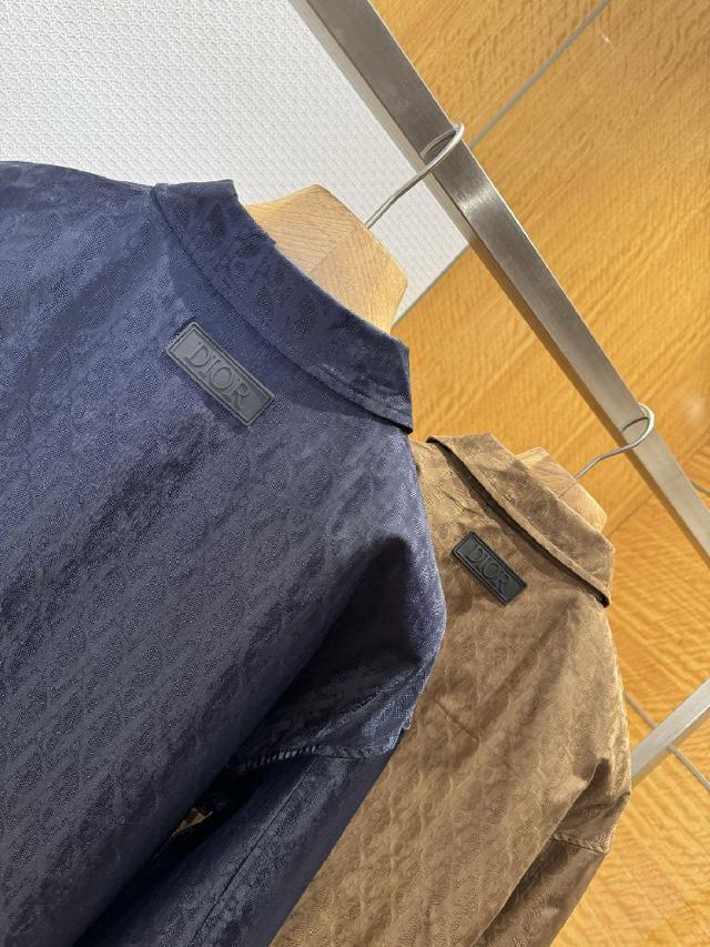 面料提花工艺 通过在织物表面织出Dior Oblique纺织技术