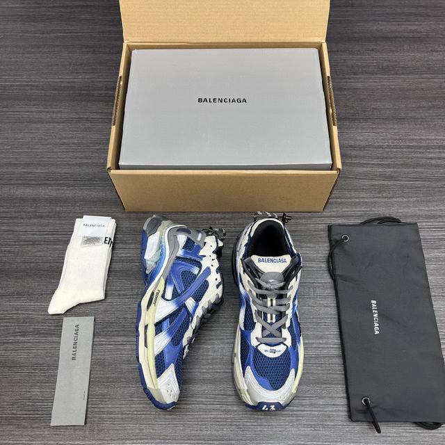 巴黎世家-Runner、是通过溢胶、做旧、缝线等细节