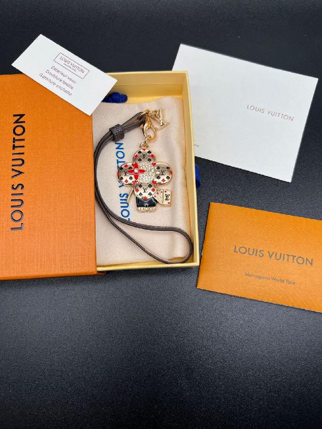 ☀️  LV Flower 标识、硬箱和 Marque LVuitton Deposee