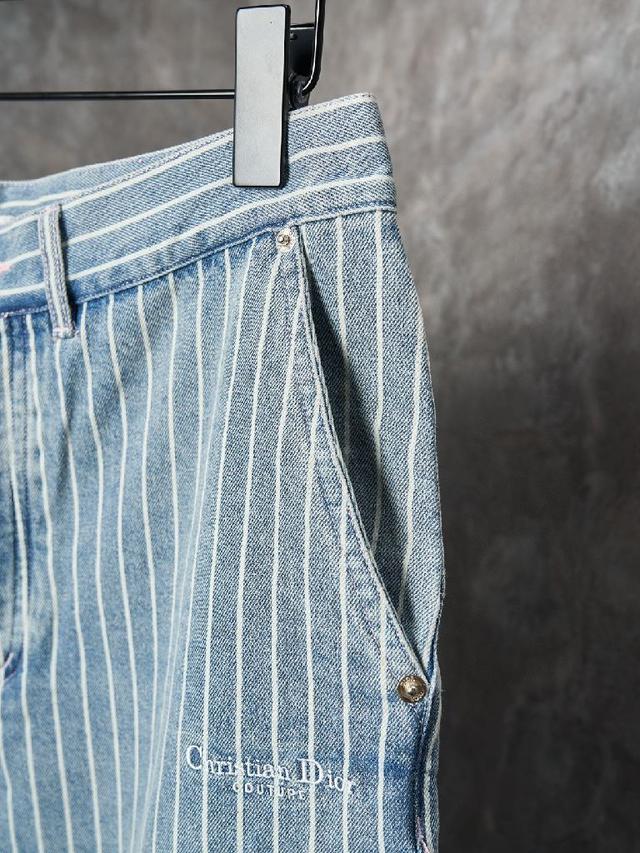 LV/路易威登 Nigo联名系列桑蚕丝花卉字母印花短裤