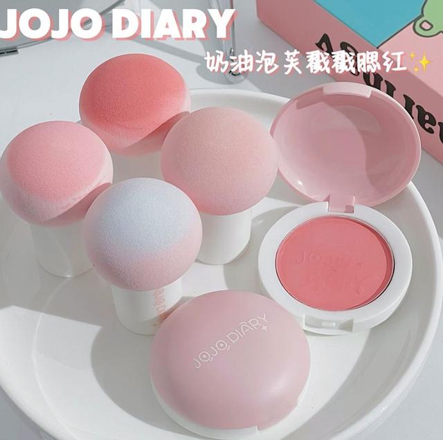 預購 一拍好氣色直接“嘭”出來！《奶霧小蘑菇爆擊腮紅球》4g-12/9下午3點收單