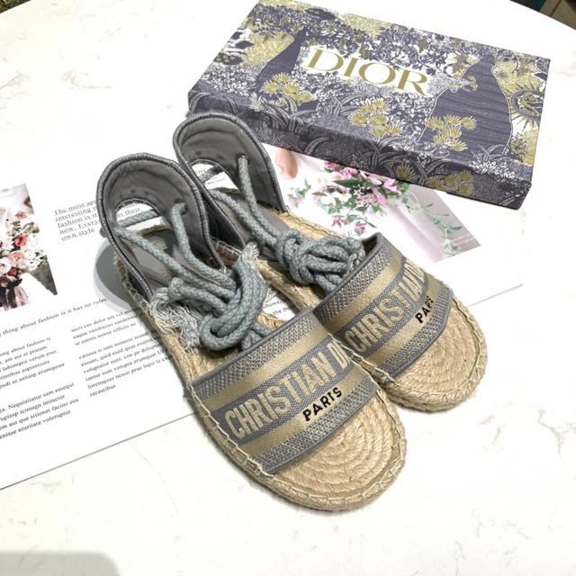 Dior刺绣渔夫鞋