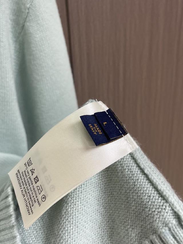 ⚠️请干洗或反面冷水包裹洗衣袋单独洗涤自然晾干，切勿温热水浸泡！