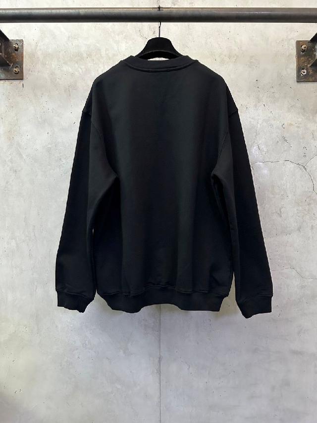 刺绣LOGO采用进口田岛绣花机 精细绣花无毛边杂线 非常紧密