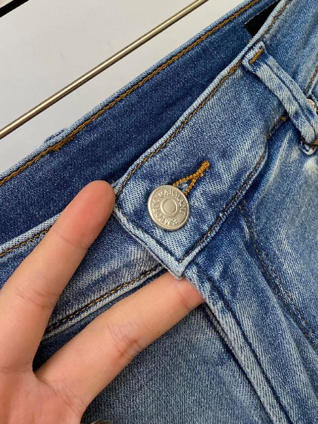 春夏牛仔裤微弹力臻选上等面料 后袋专柜新元素刺绣 爆赞款