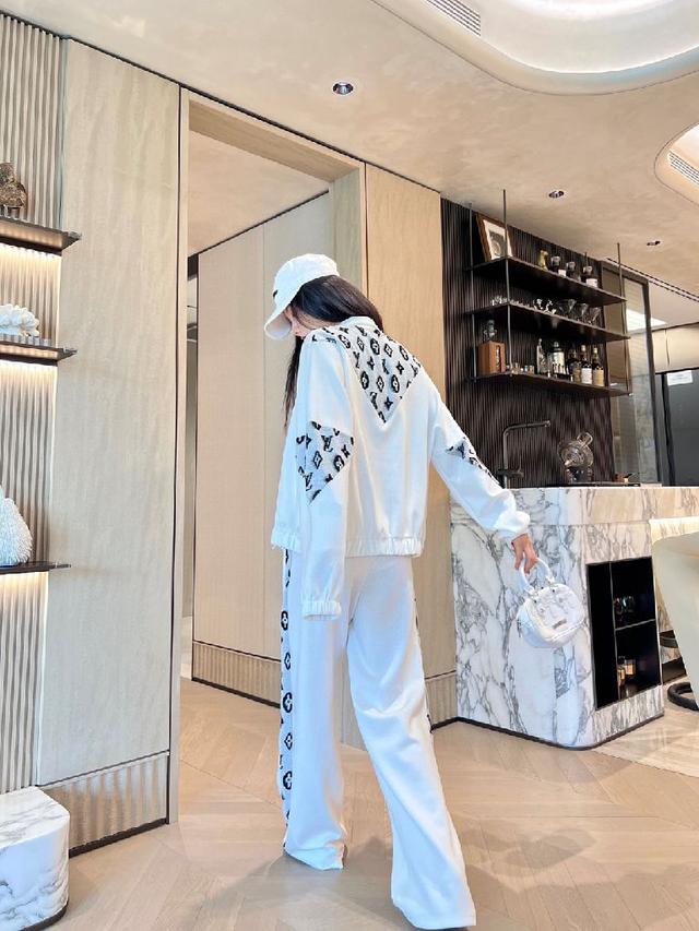 1730FENDACE胶囊系列 双F提花夹克中长外套 后背美杜沙巴洛克印花