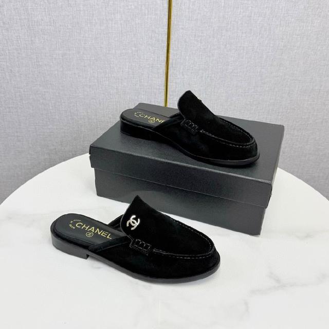 回归的双C扣设计  特别Vintage 复古味十足