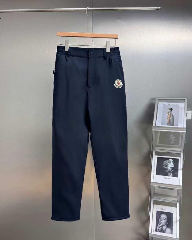 针织衫有弹性，平铺尺寸误差1-2cm，说明具体身高体重能告诉你正确的尺码