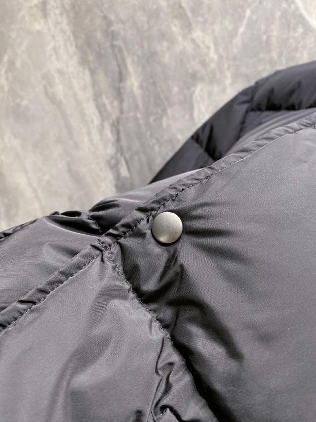 2025秋冬专柜同步新品发布，最新款羽绒服出货，全部