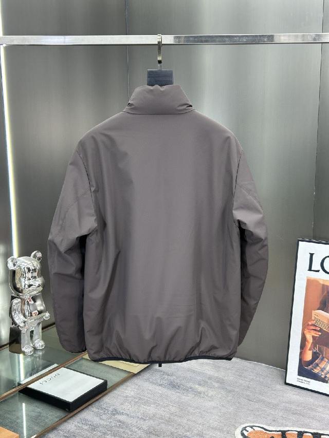 Prada 普拉达 2025FW秋冬新品  休闲连帽羽绒服