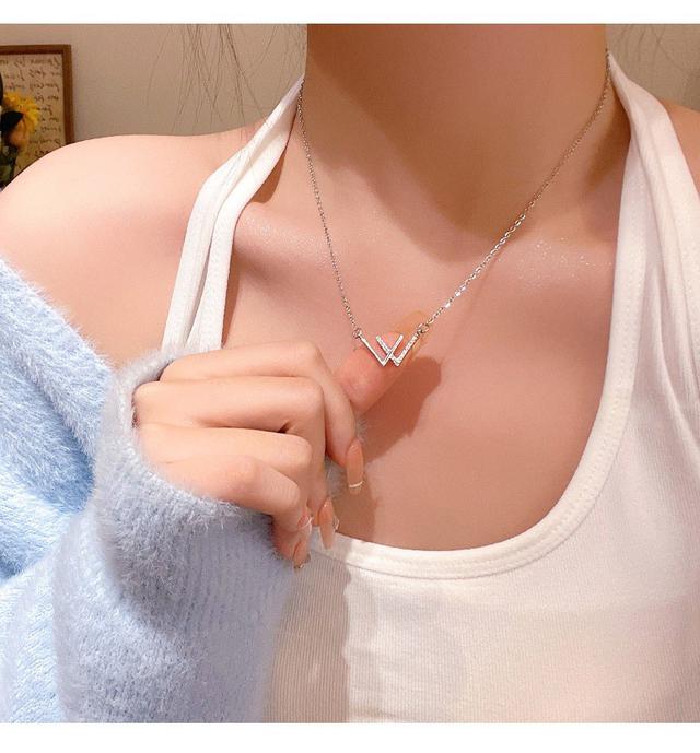 【長期團2026】【預購商品】【批發】韓系氣質幸運字母W鑲鑽鎖骨項鍊 68572